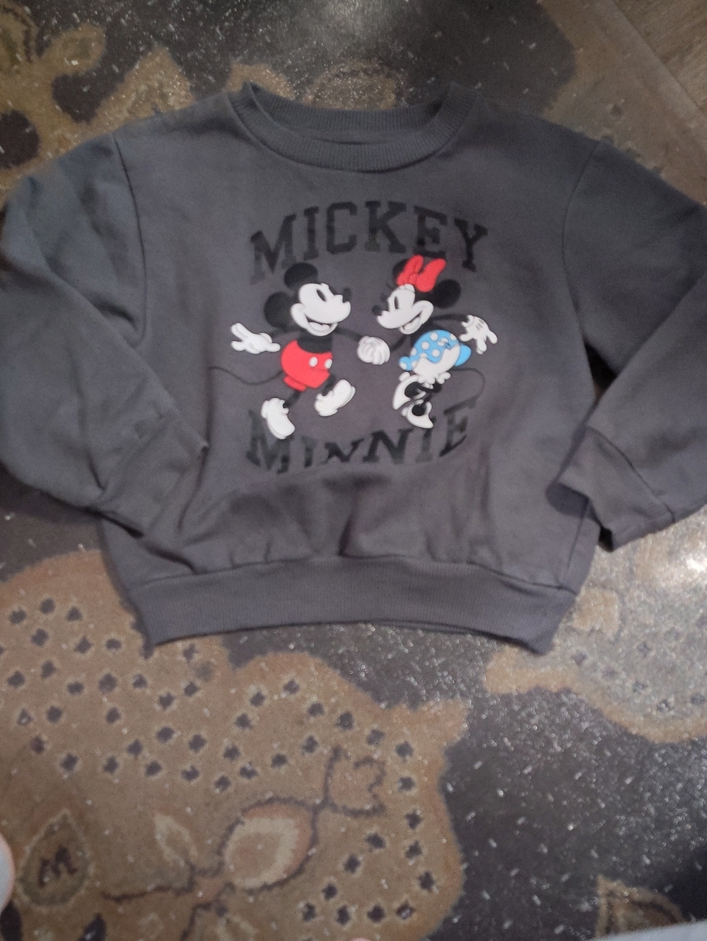 Disney/ Mickey And Minnie Sweatshirt 4/5 $25